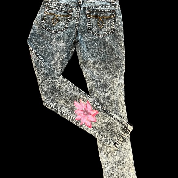UPCYCLED ACID WASHED HAND PAINTED JEANS SIZE 7/8by WINKS AND KISSES ARTISTRY NWT - Picture 4 of 9